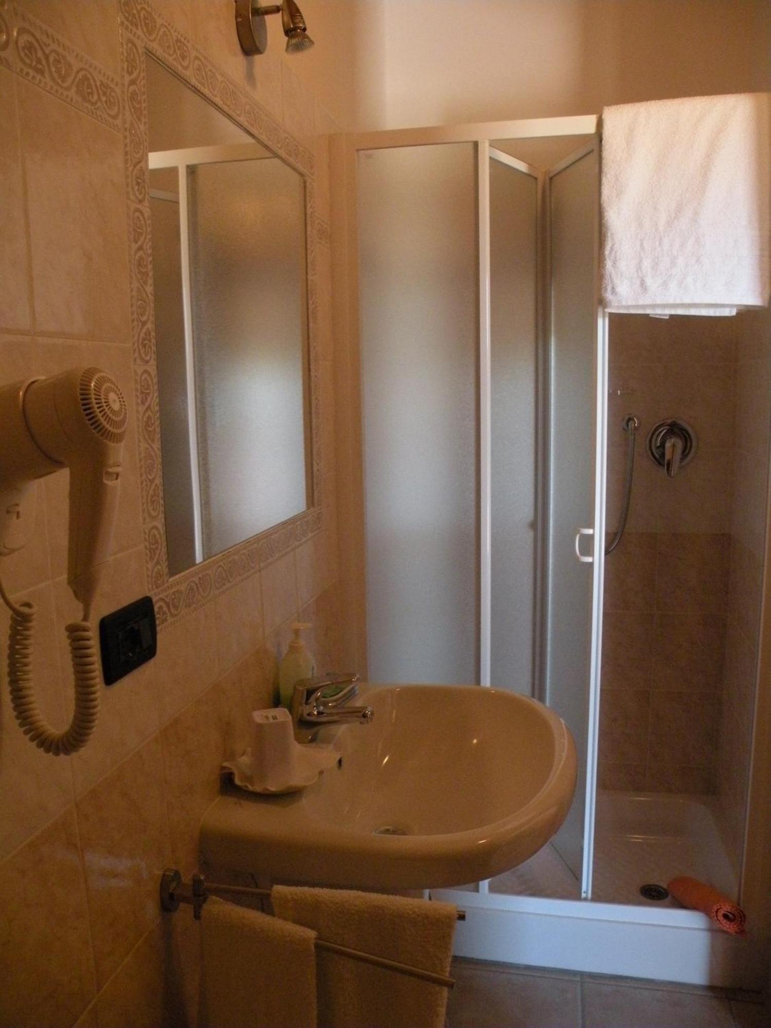 B&B Da Levi Piana Del Sole Rivalta Bormida Pokoj fotografie
